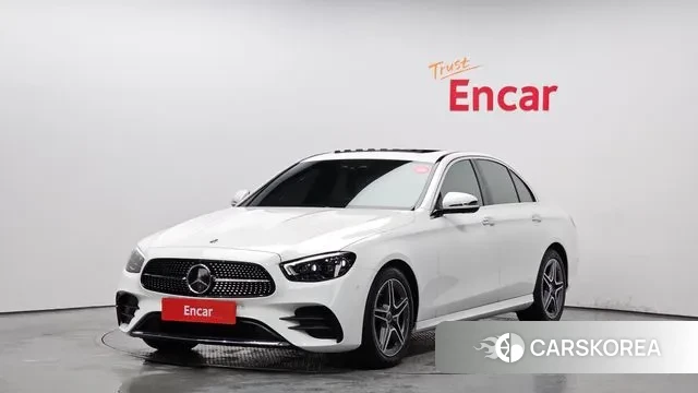 Mercedes-Benz E-Class W213 2023 Белый из Кореи