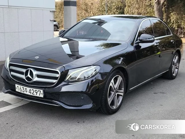 Mercedes-Benz E-Class W213 2019 Черный из Кореи