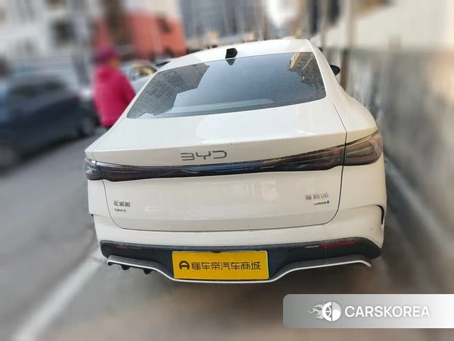 BYD Seal 06DM 2025 Белый из Китая