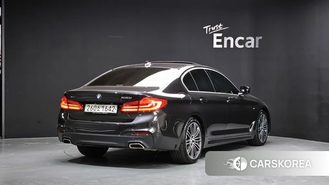 BMW 5 Series (G30) 2019 Серый из Кореи