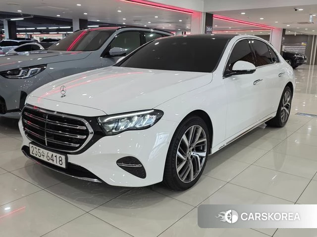 Mercedes-Benz E-Class W214 2024 Белый из Кореи