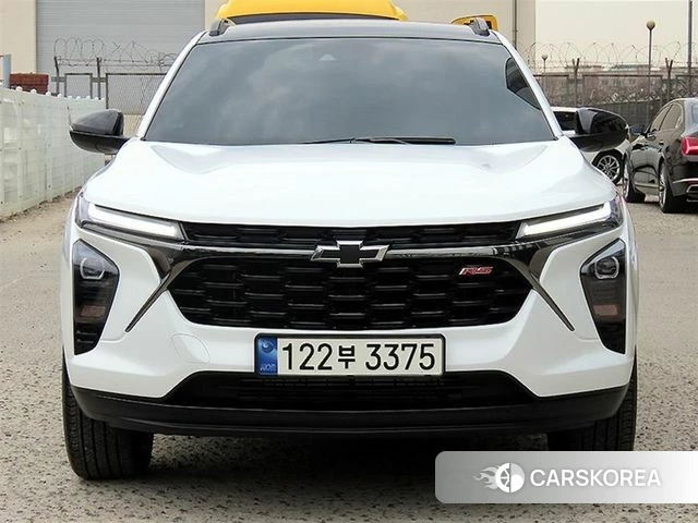 Chevrolet (GM Daewoo) Trax Crossover 2024 Белый из Кореи