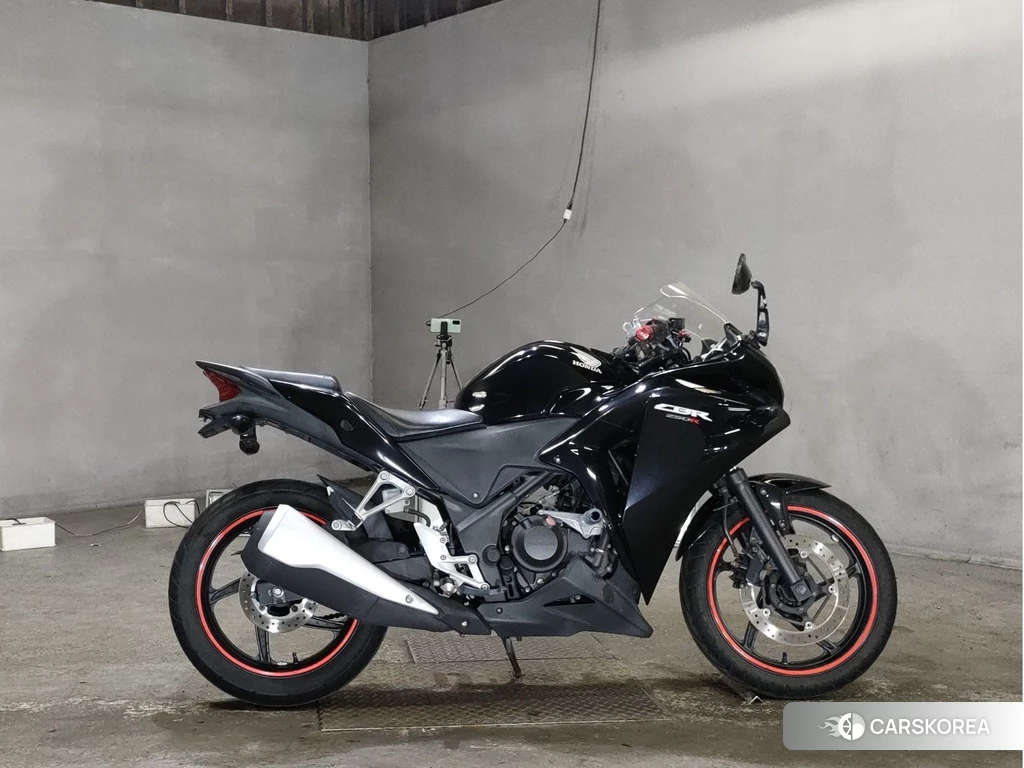 Проданный Honda CBR250R id 4139037 из Японии