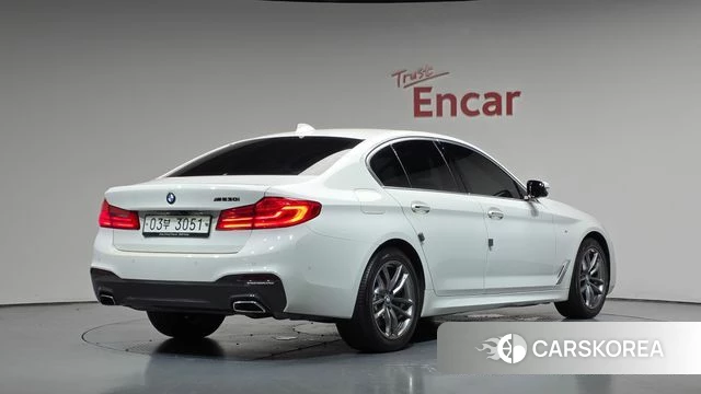 BMW 5 Series (G30) 2018 Белый из Кореи