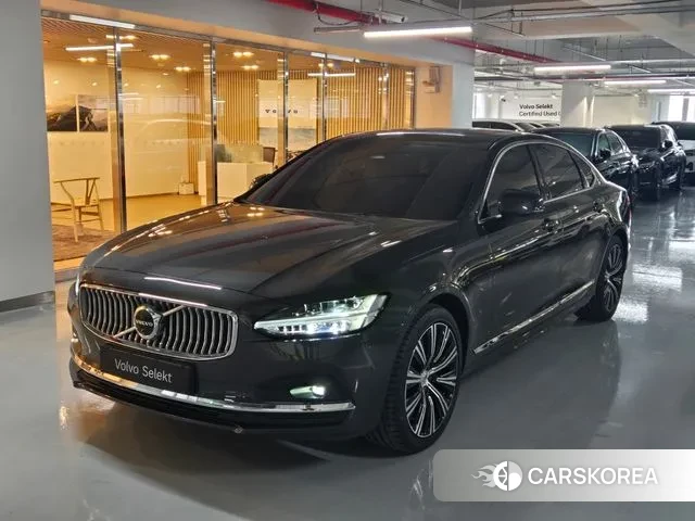 Volvo S90 2024 Белый из Кореи