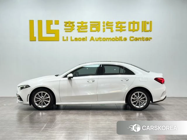 Mercedes-Benz Class A 2021 Белый из Китая