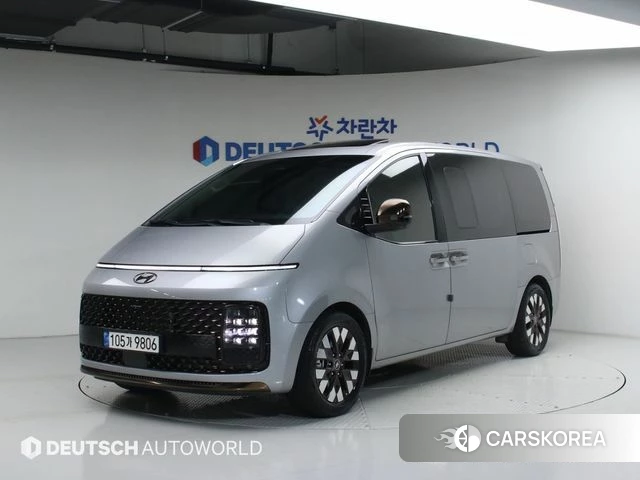 Hyundai Staria 2022 Серебристо-серый из Кореи