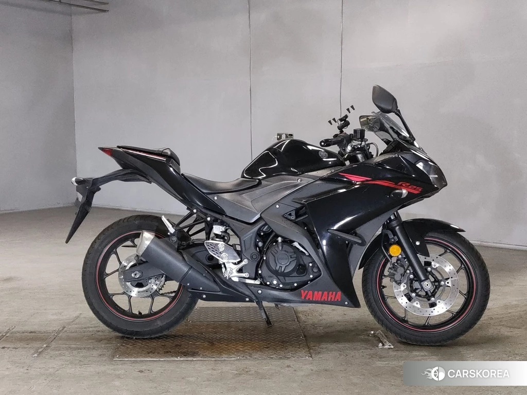 Проданный Yamaha YZF-R25 2014 из Японии