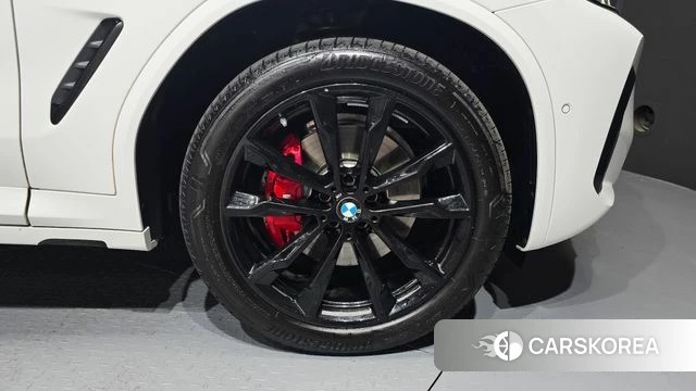 BMW X4 (G02) 2025 Белый из Кореи