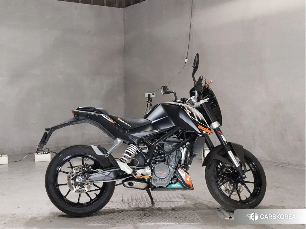 Проданный KTM 200 DUKE 2013 из Японии, фото 2