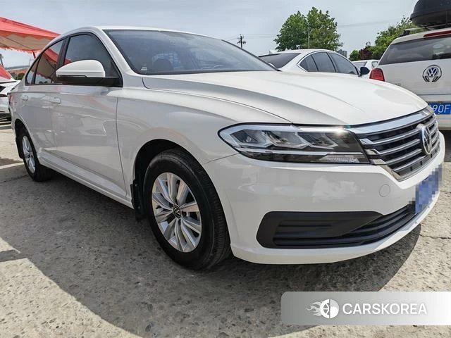 Volkswagen Lavida 2021 Белый из Китая
