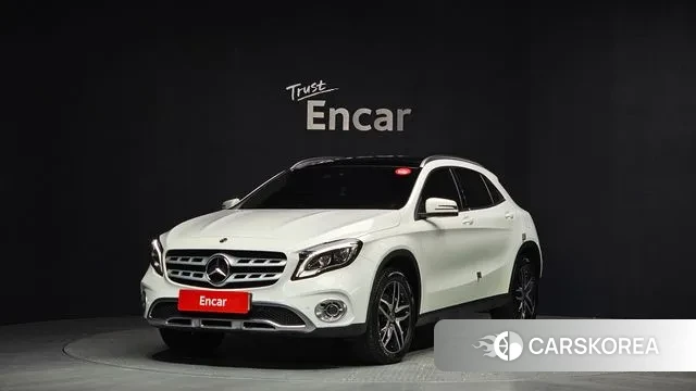Mercedes-Benz GLA-Class X156 2018 Белый из Кореи