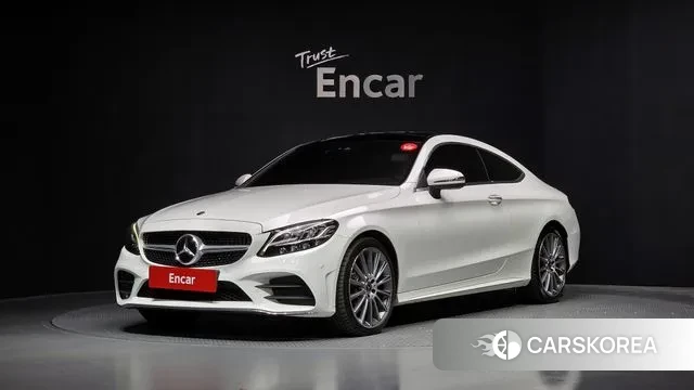 Mercedes-Benz C-Class W205 2019 Белый из Кореи