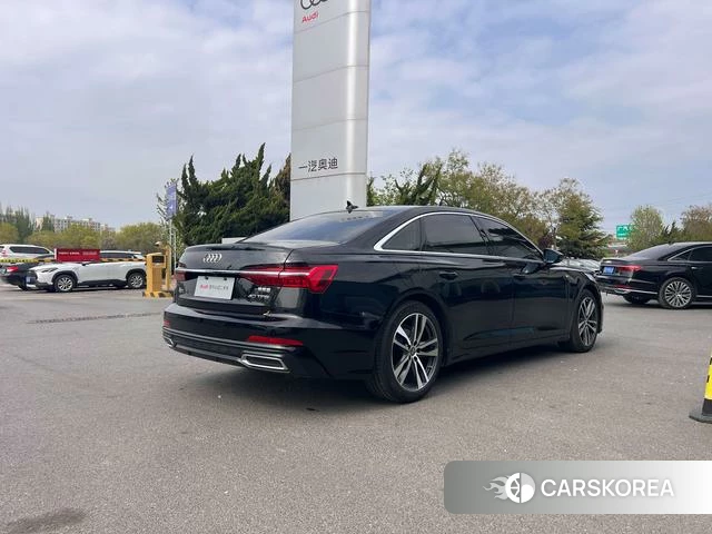 Audi A6L 2020 Черный из Китая