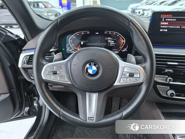 BMW 5 series 2023 Черный из Китая