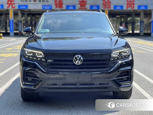 Volkswagen Touareg 2021 Черный из Китая