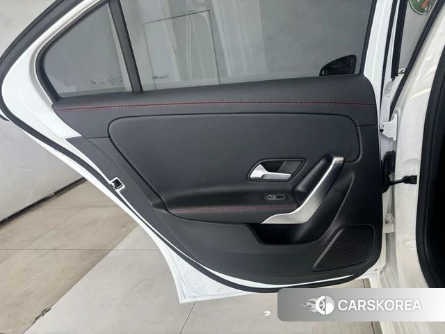 Mercedes-Benz Class A 2025 Белый из Китая