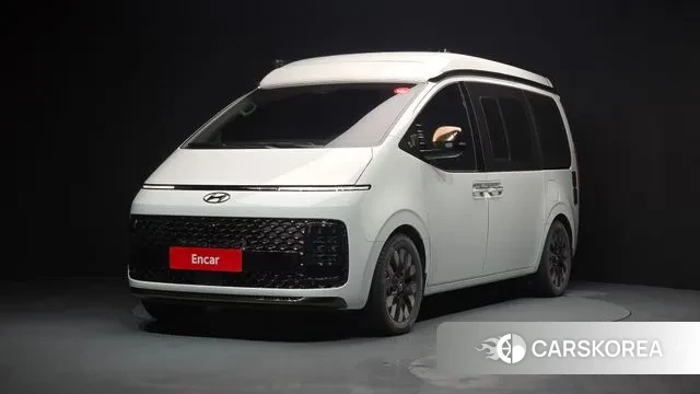 Hyundai Staria 2023 Белый из Кореи