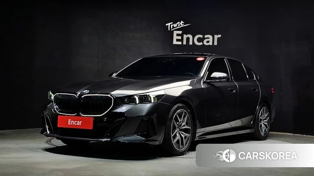 BMW 5 Series (G60) 2025 Серый из Кореи