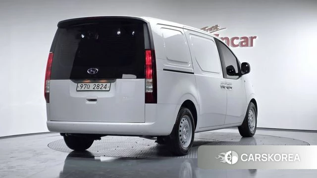 Hyundai Staria 2021 Белый из Кореи