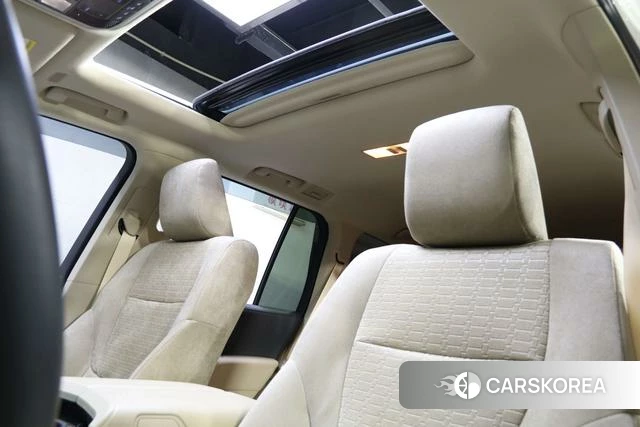 Toyota Land Cruiser (imported) 2024 Белый из Китая