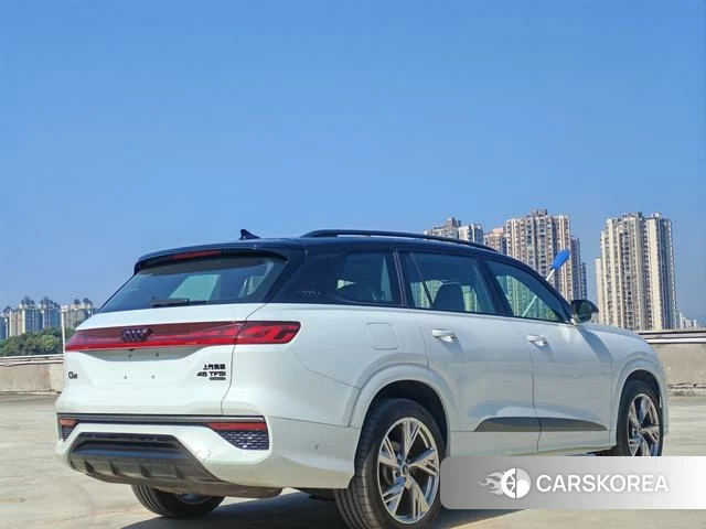Audi Q6 2026 Белый из Китая