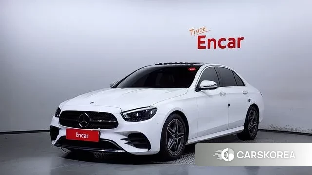 Mercedes-Benz E-Class W213 2023 Белый из Кореи