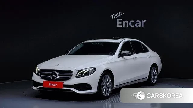 Mercedes-Benz E-Class W213 2018 Белый из Кореи