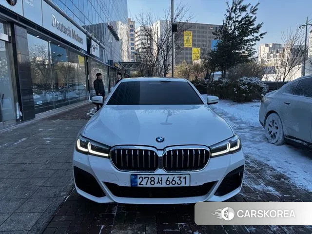 BMW 5 Series (G30) 2022 Белый из Кореи