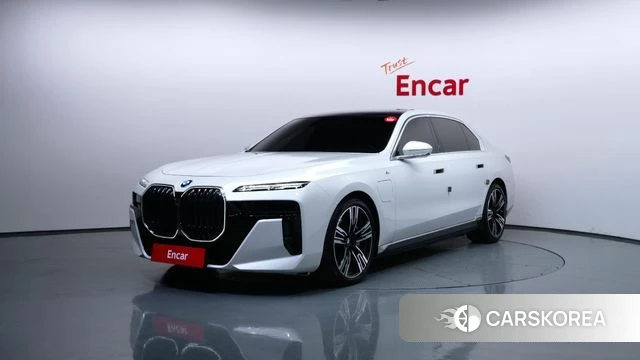 BMW 7 Series (G70) 2023 Белый из Кореи