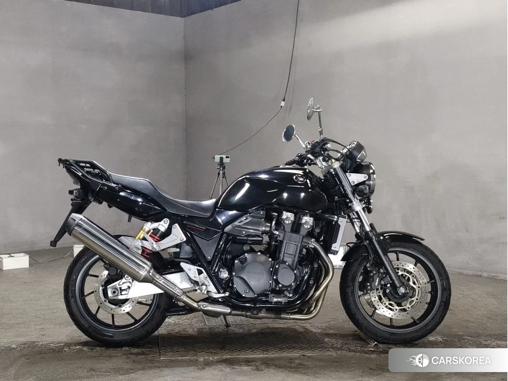 Проданный Honda CB1300SF 2015 из Японии