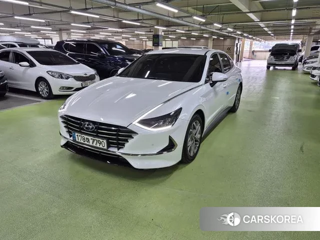 Hyundai Sonata (DN8) 2020 Жемчужный цвет из Кореи