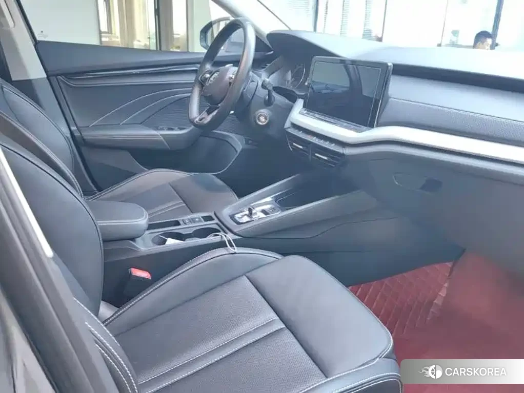 Skoda Octavia 2023 Silver/gray из Китая, фото 2