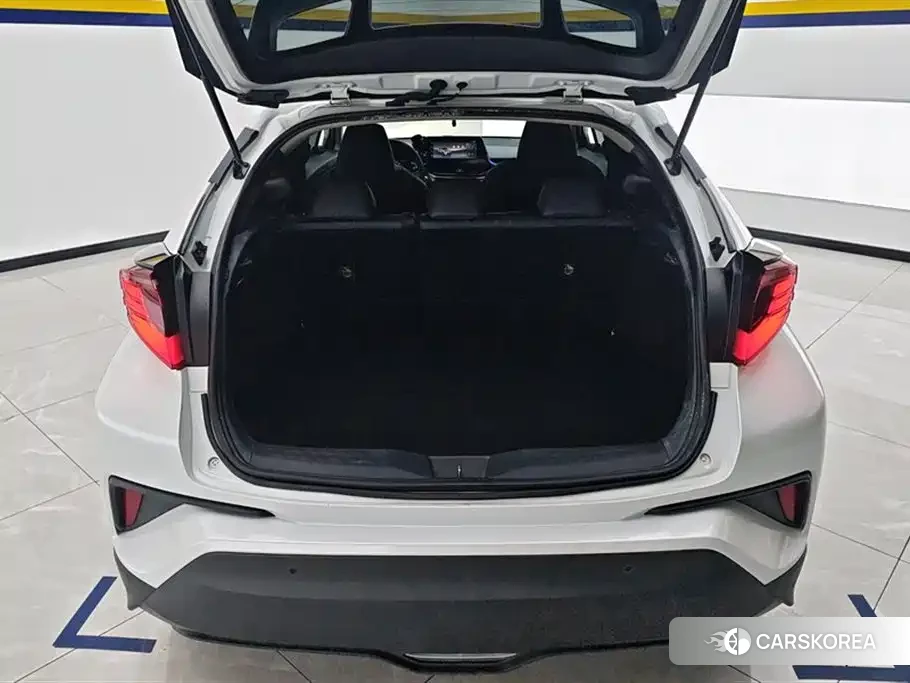 Toyota C-HR 2024 Белый из Китая
