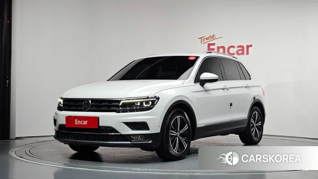 Volkswagen Tiguan second Generation 2020 Белый из Кореи