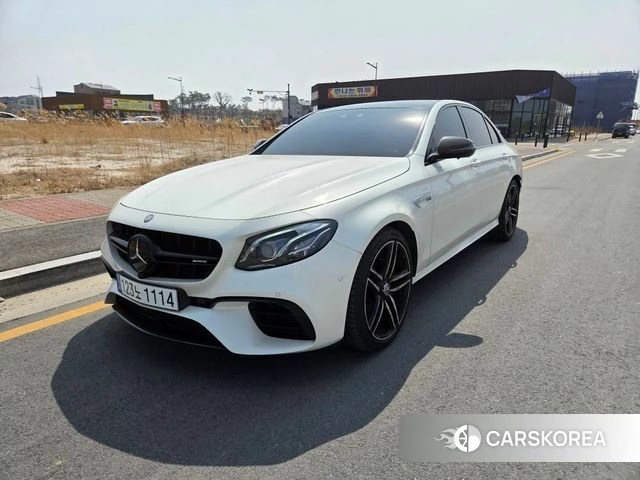 Mercedes-Benz E-Class W213 2019 Белый из Кореи