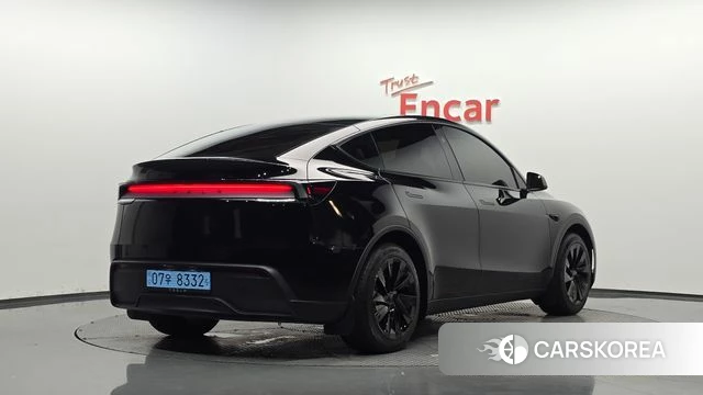 Tesla Model Y 2025 Черный из Кореи