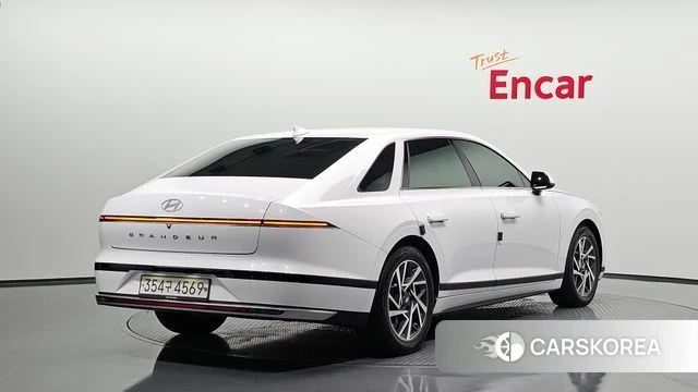 Hyundai Grandeur (GN7) 2023 Белый из Кореи