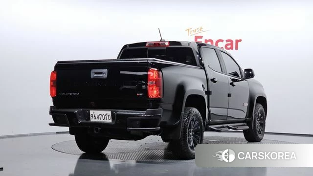 Chevrolet (GM Daewoo) Real New Colorado 2021 Черный из Кореи