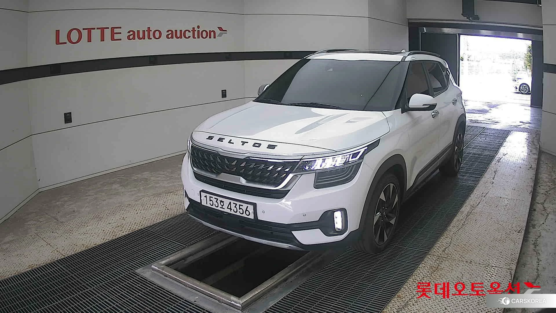 Kia Seltos 2021 Snow White Pearl из Кореи