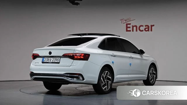 Volkswagen 7th Generation of Jetta 2024 Белый из Кореи