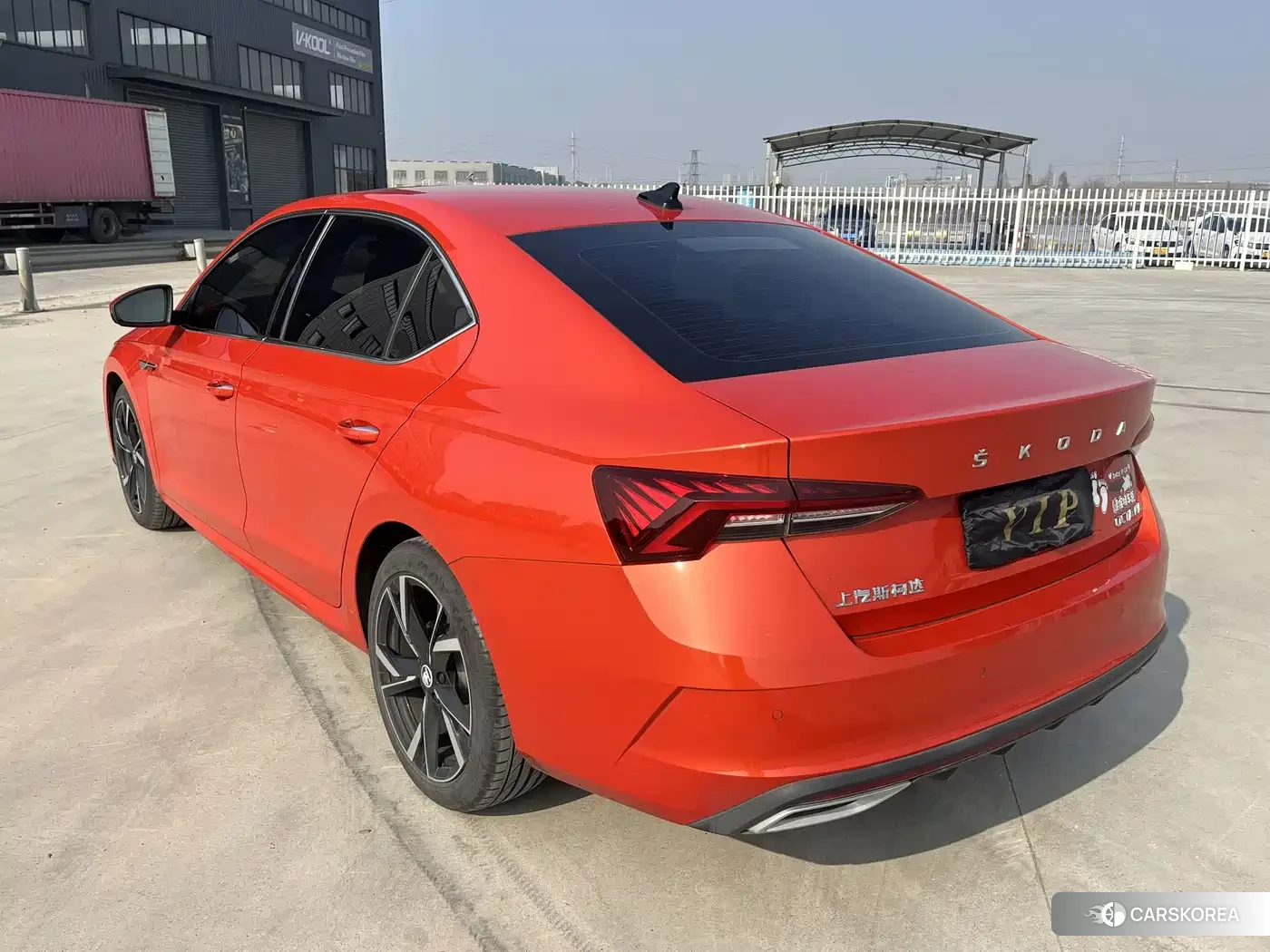 Skoda Octavia 2021 Yellow/orange из Китая