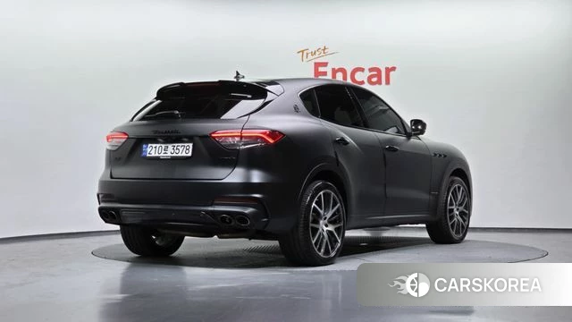 Maserati Levante 2020 Черный из Кореи