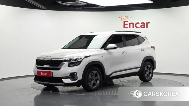 Kia Seltos 2022 Белый из Кореи
