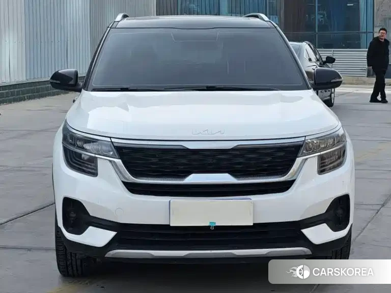 Kia KX3 2022 Белый из Китая