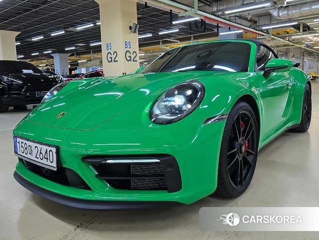 Porsche 911(992) 2022 Зеленый из Кореи