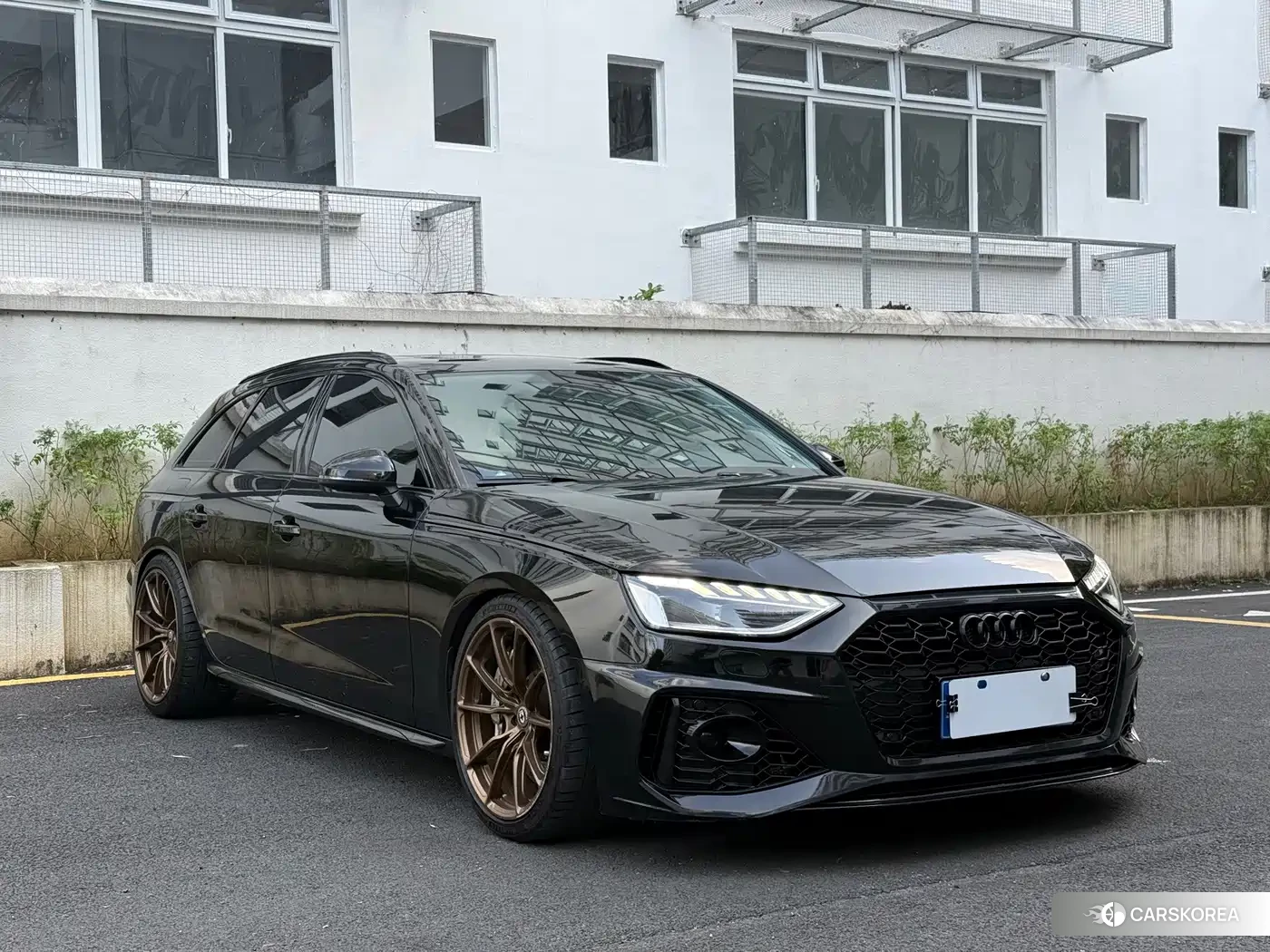 Audi A4L 2021 Черный из Китая