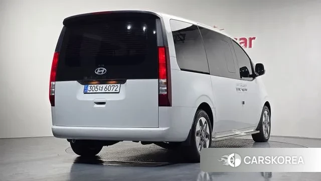 Hyundai Staria 2024 Белый из Кореи