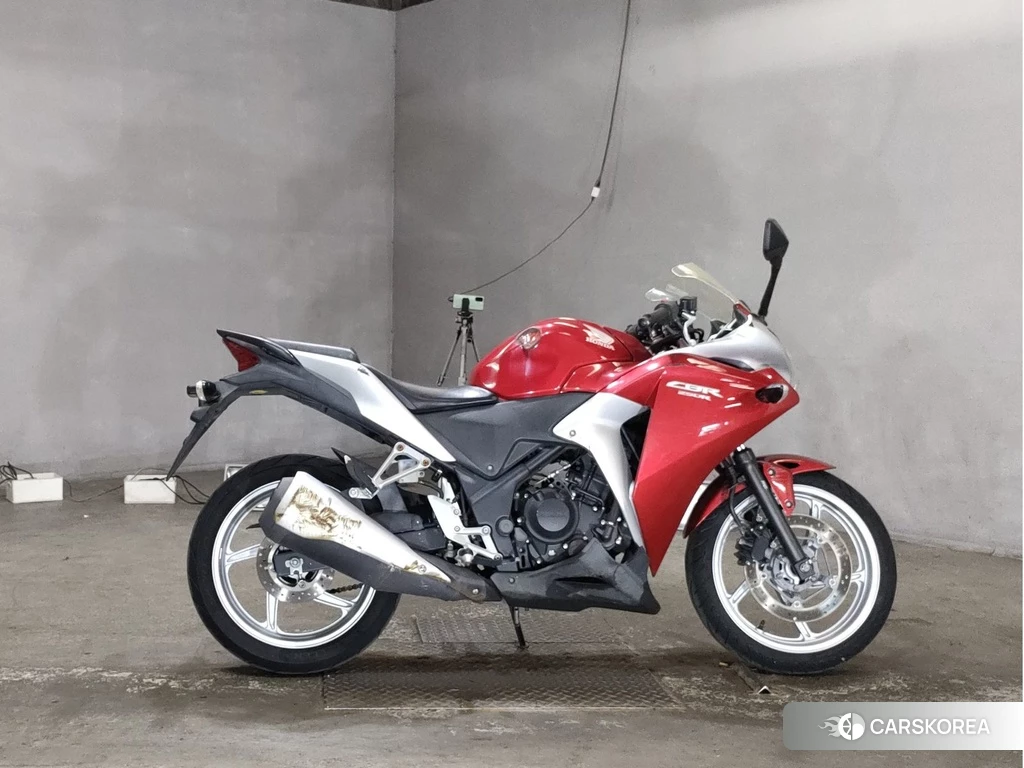 Проданный Honda CBR250R 2011 из Японии, фото 2