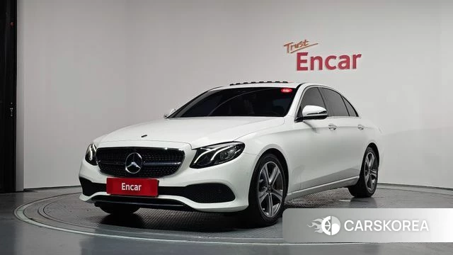 Mercedes-Benz E-Class W213 2019 Белый из Кореи